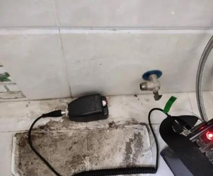 城子河屋顶漏水维修公司分享下卫生间漏水的危害及解决方法